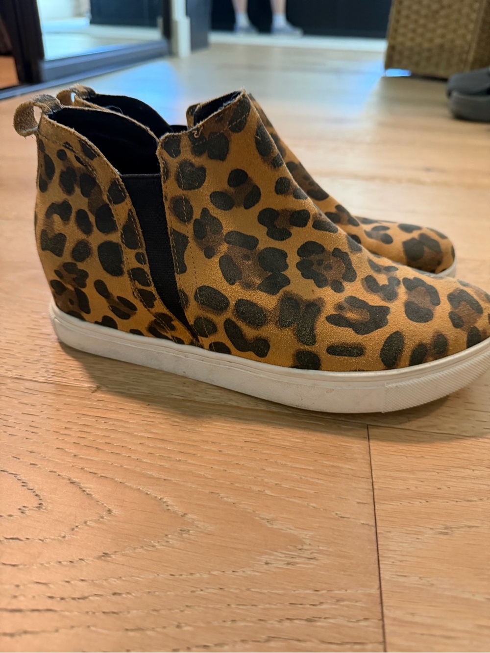 Blondo Leopard Print Slip-On Sneakers - Tan & Black